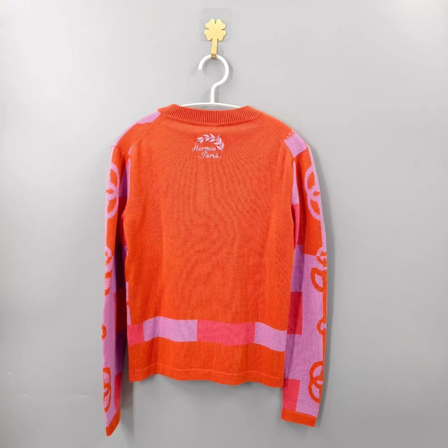Hermes Hermes 100% Cashmere Pig Nose Knit Sweater Size 34 Size XS / US 0-2 / IT 36-38 - 2 Thumbnail