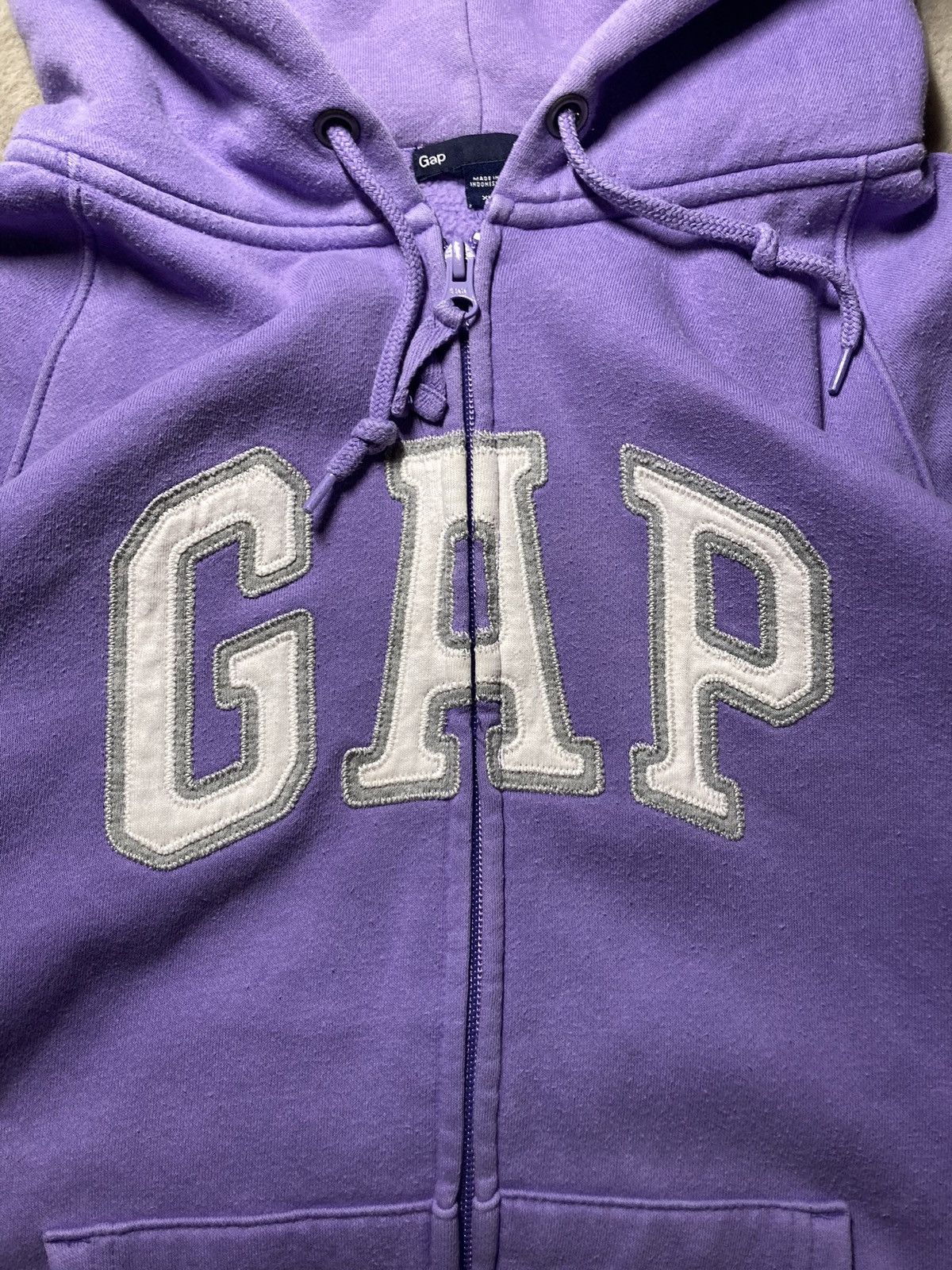 Gap × Vintage ⛩️ Gap Vintage Purple center logo Hoodie Y2K style baggy 90s Size US S / EU 44-46 / 1 - 2 Thumbnail