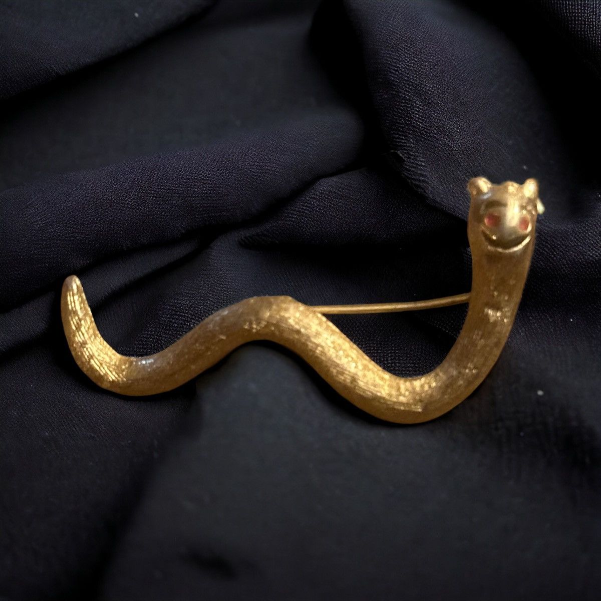 Vintage Vintage gold tone caterpillar brooch Size ONE SIZE - 1 Thumbnail