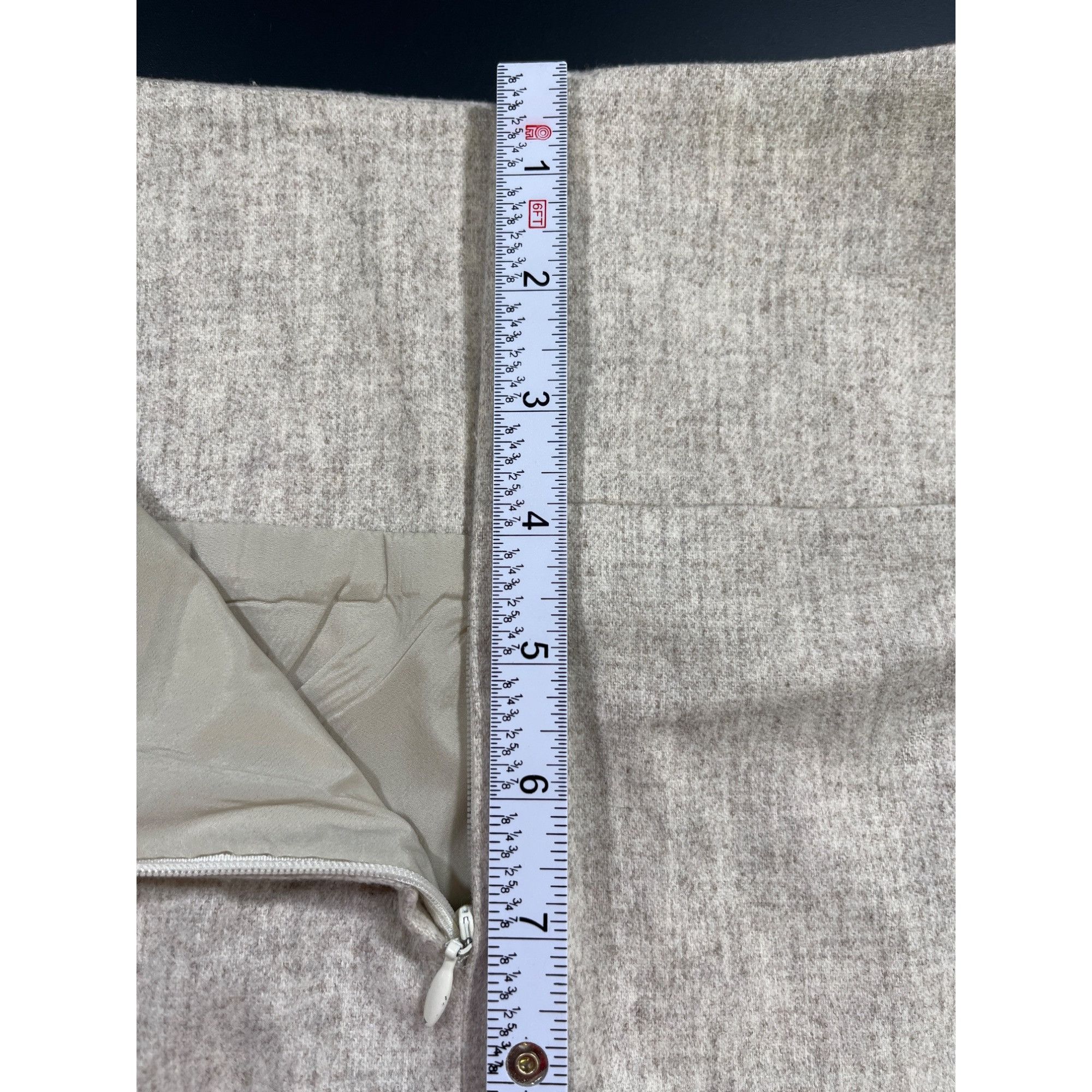Banana Republic Banana Republic SKU 7733 Womens Beige Pencil Skirt Size 2 Size 26" / US 2 / IT 38 - 9 Thumbnail