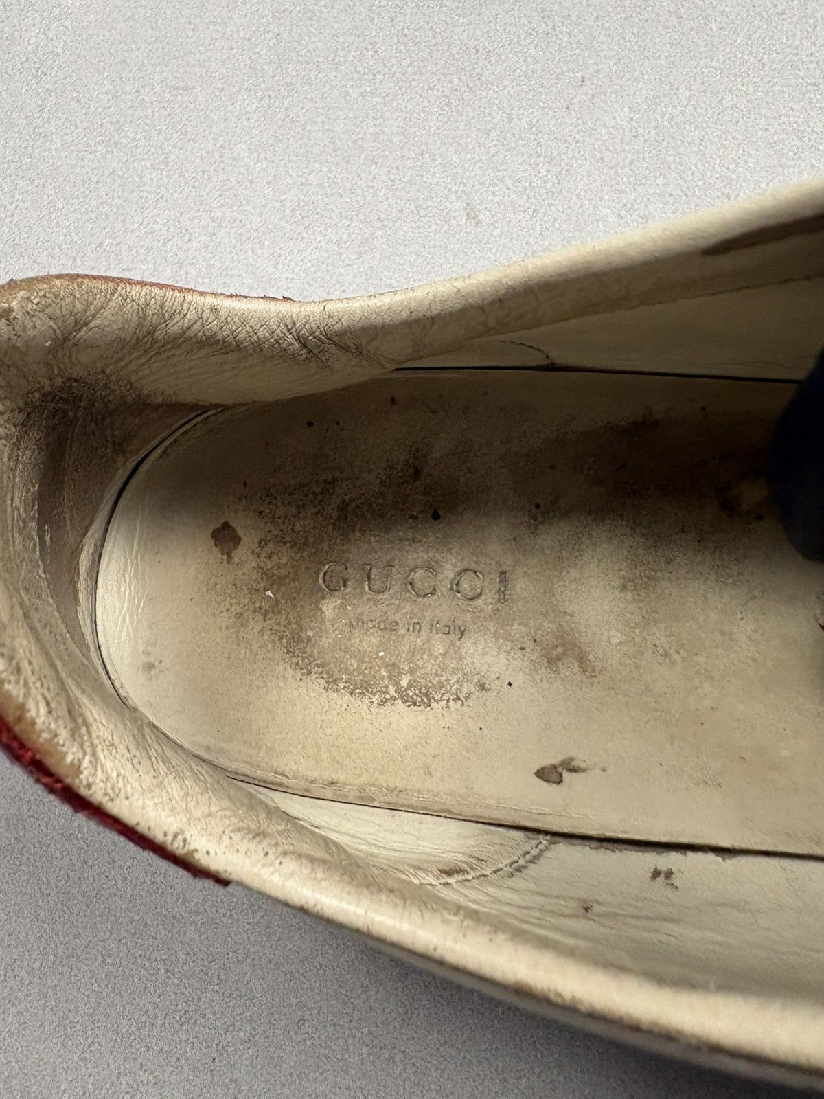 Gucci Gucci Ace Bee Leather Sneaker Embroidered Distressed Vintage Size US 7.5 / IT 37.5 - 12 Thumbnail