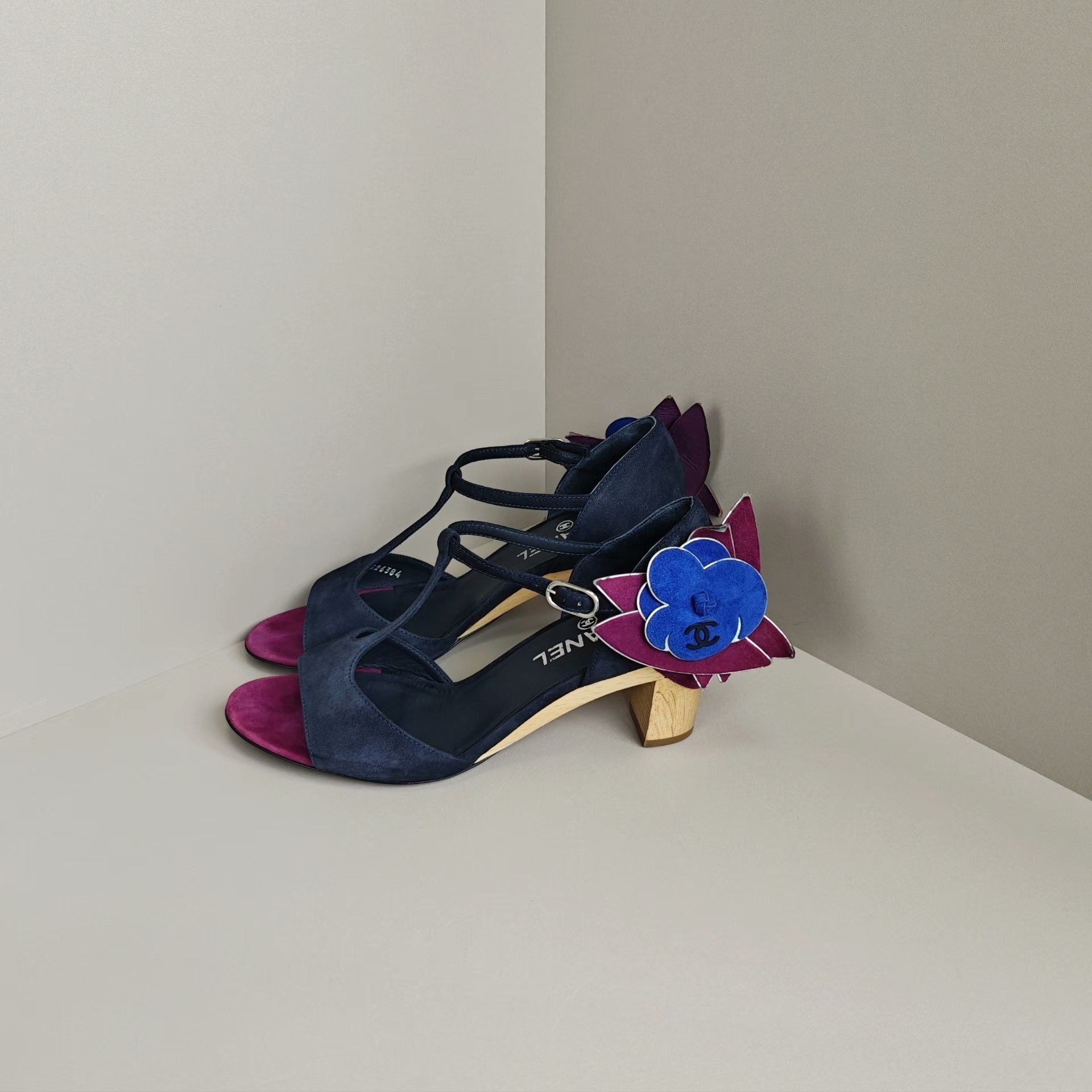 Chanel Chanel Black Sandals us_7 Women Size US 7 / IT 37 - 1 Thumbnail