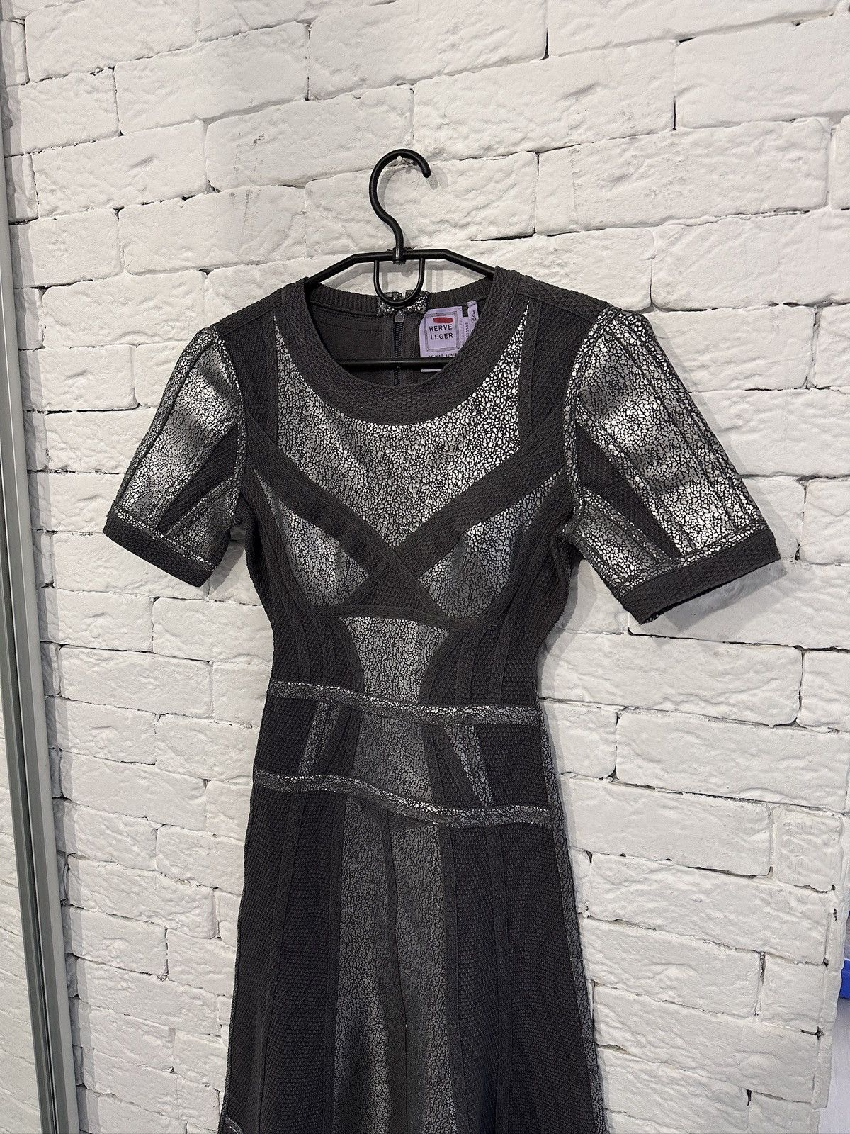 Herve Leger Herve Leger by Max Azria Bodycon Dress XXS Black Silver NWOT Size XXS / US 00 / IT 34 - 2 Thumbnail