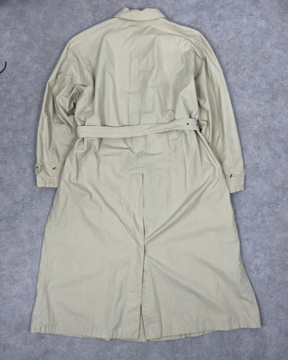 Giorgio Armani 1990s Giorgio Armani Beige Long Classy Coat Size US L / EU 52-54 / 3 - 6 Thumbnail