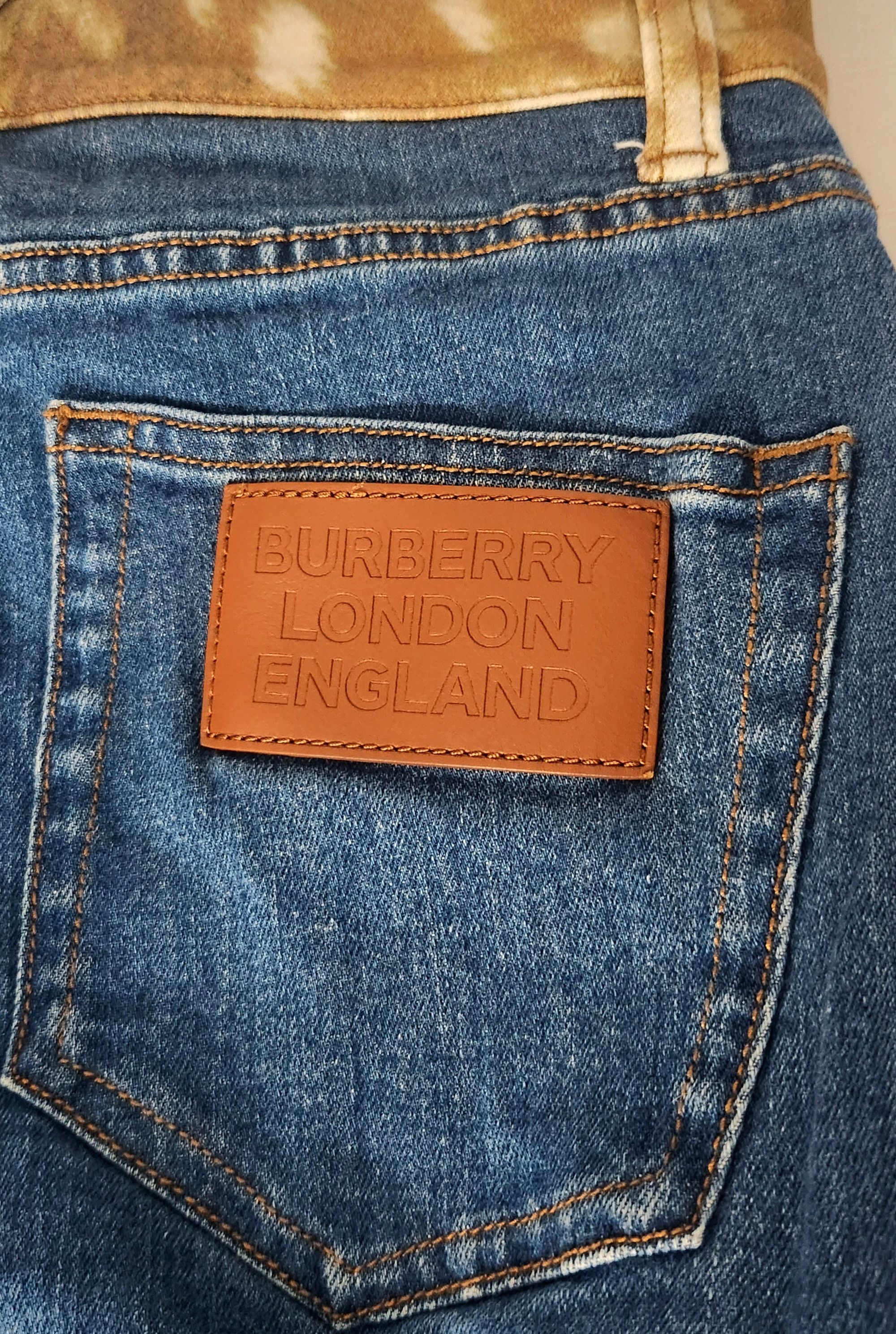 Burberry × Designer Burberry Bambi Ladies 26 Waisted Logo Patch Mid-rise Skinny Size 26" / US 2 / IT 38 - 15 Thumbnail
