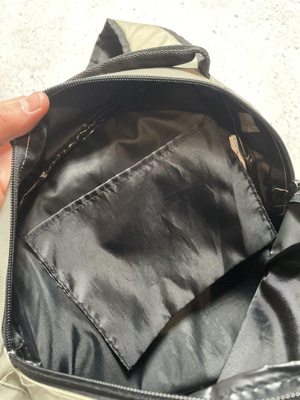 Reebok Vintage Sling Bag Crossbody Reebok Gorpcore Hype Y2K Size ONE SIZE - 11 Thumbnail