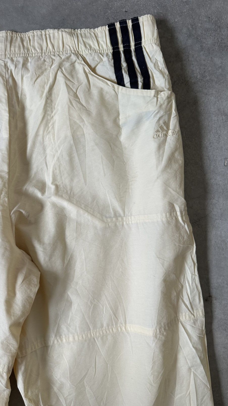 Adidas VINTAGE ADIDAS TRACK PANT Size US 38 / EU 54 - 14 Thumbnail
