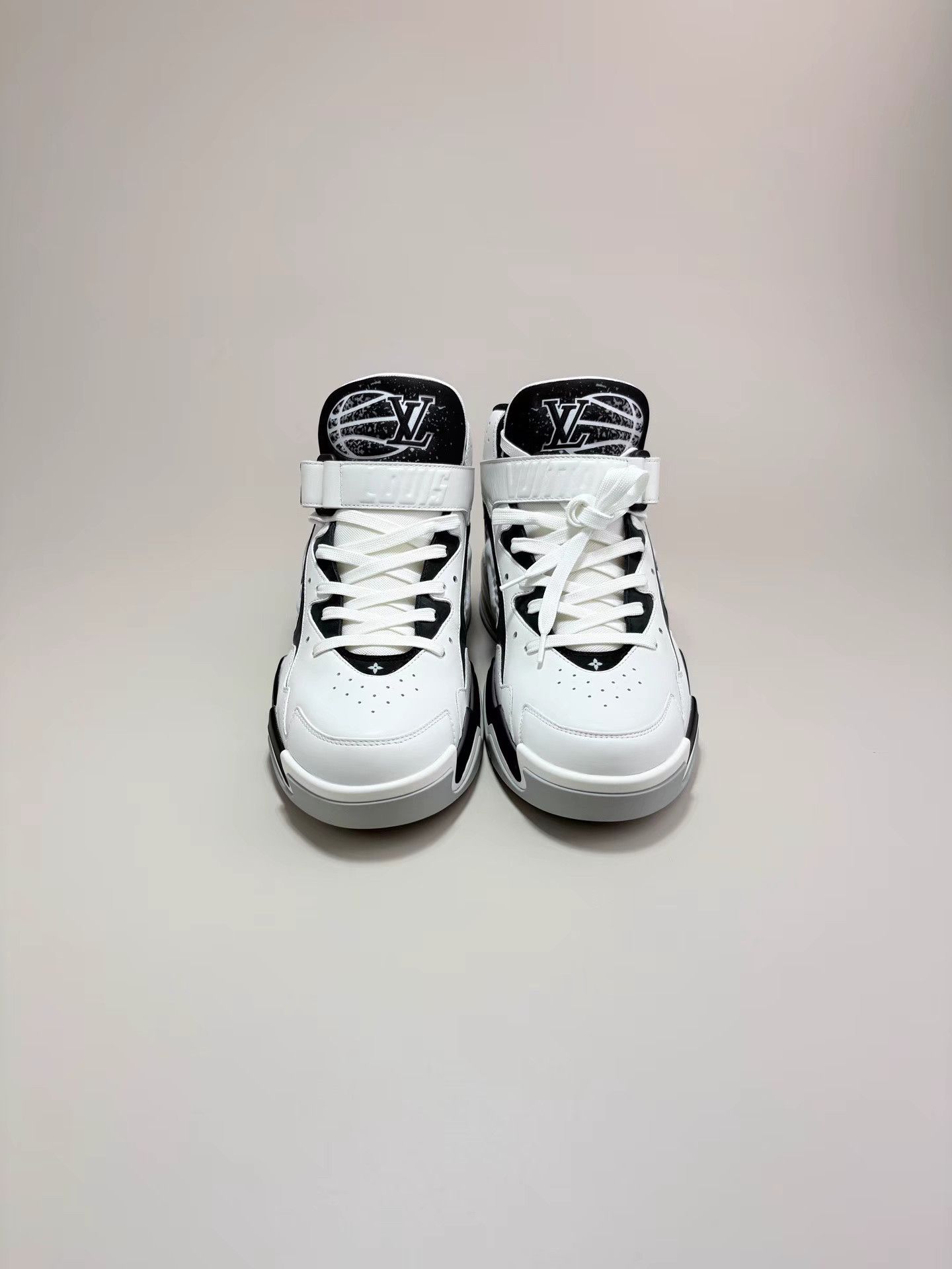 Louis Vuitton LOUIS VUITTON Trainer 2 Black and White High-top Sneakers K1 Size US 7 / EU 40 - 2 Thumbnail