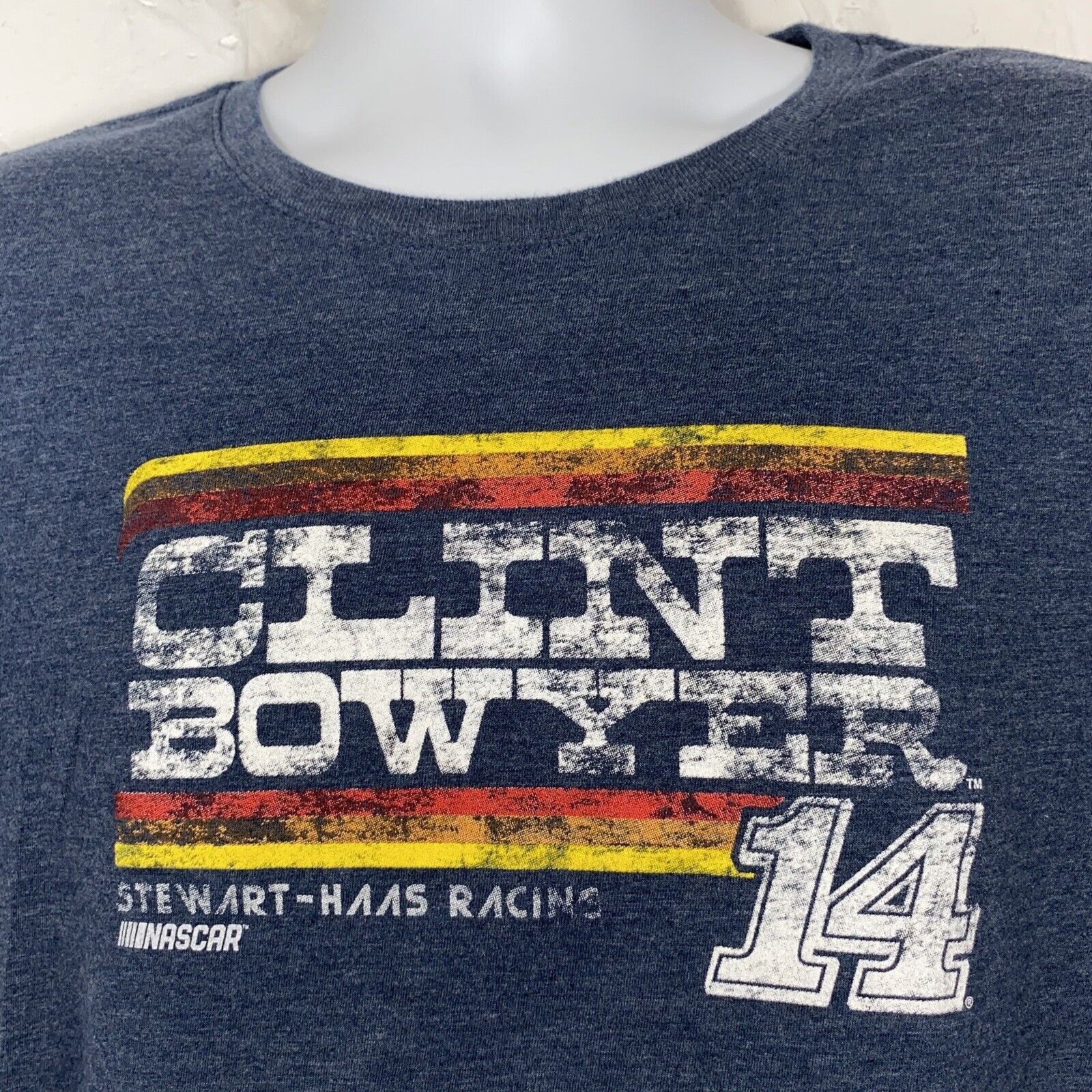 NASCAR NASCAR Clint Bowyer XL Stewart Haas Racing Graphic T Shirt Size XL / US 12-14 / IT 48-50 - 2 Thumbnail
