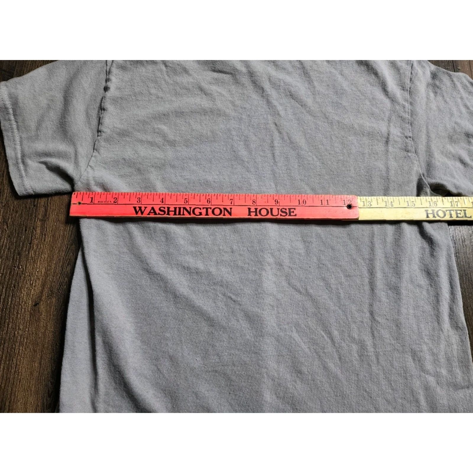Vintage Micah Ulrich Halloween T-Shirt Womens Size S Gray Grim Reaper 8 Of Wands Short Sleeve Crew Neck Skeleton Size S / US 4 / IT 40 - 3 Thumbnail