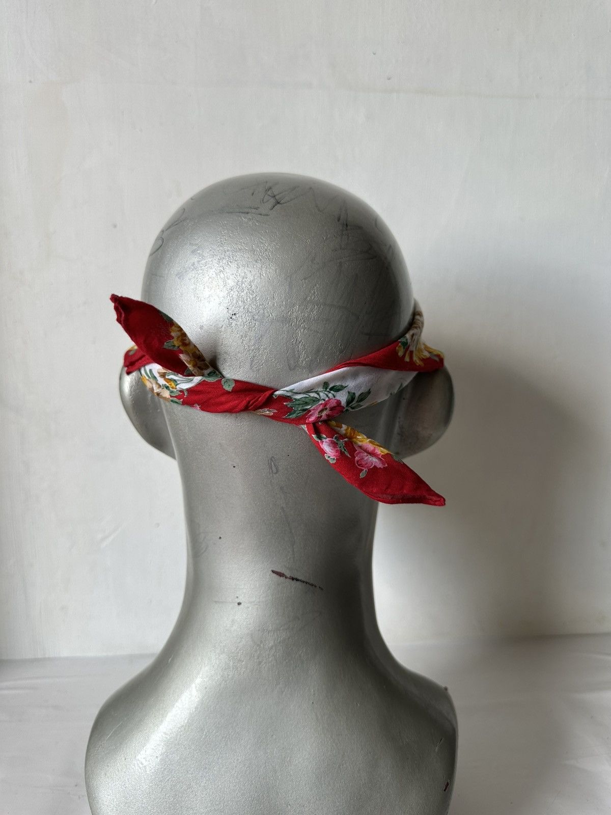 Vintage Vintage YSL Handkerchief/ Neckerchief/ Bandana Size ONE SIZE - 18 Thumbnail