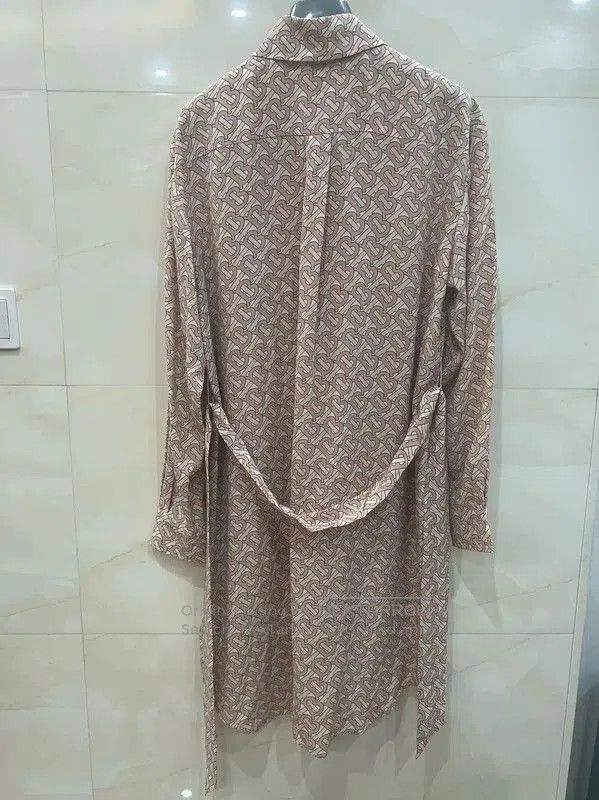 Burberry Burberry Pink Silk Long Sleeve Dress. Size S / US 4 / IT 40 - 2 Thumbnail