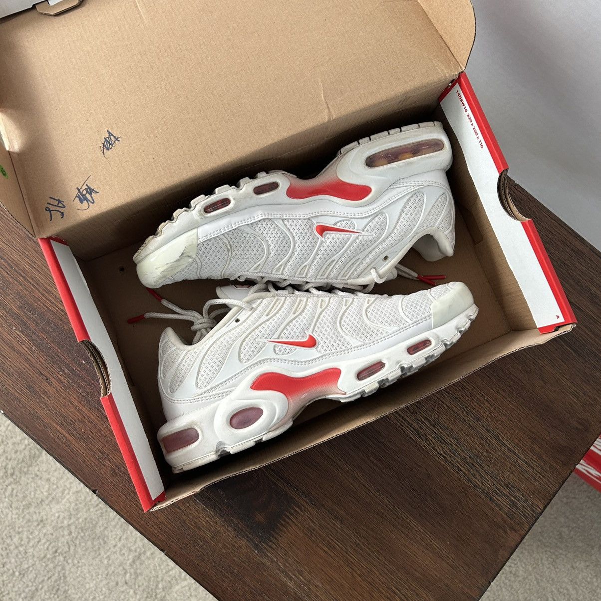 Nike Nike Air Max Plus TN White Red Sneakers Women’s Size 8.5 Size US 8.5 / IT 38.5 - 8 Thumbnail