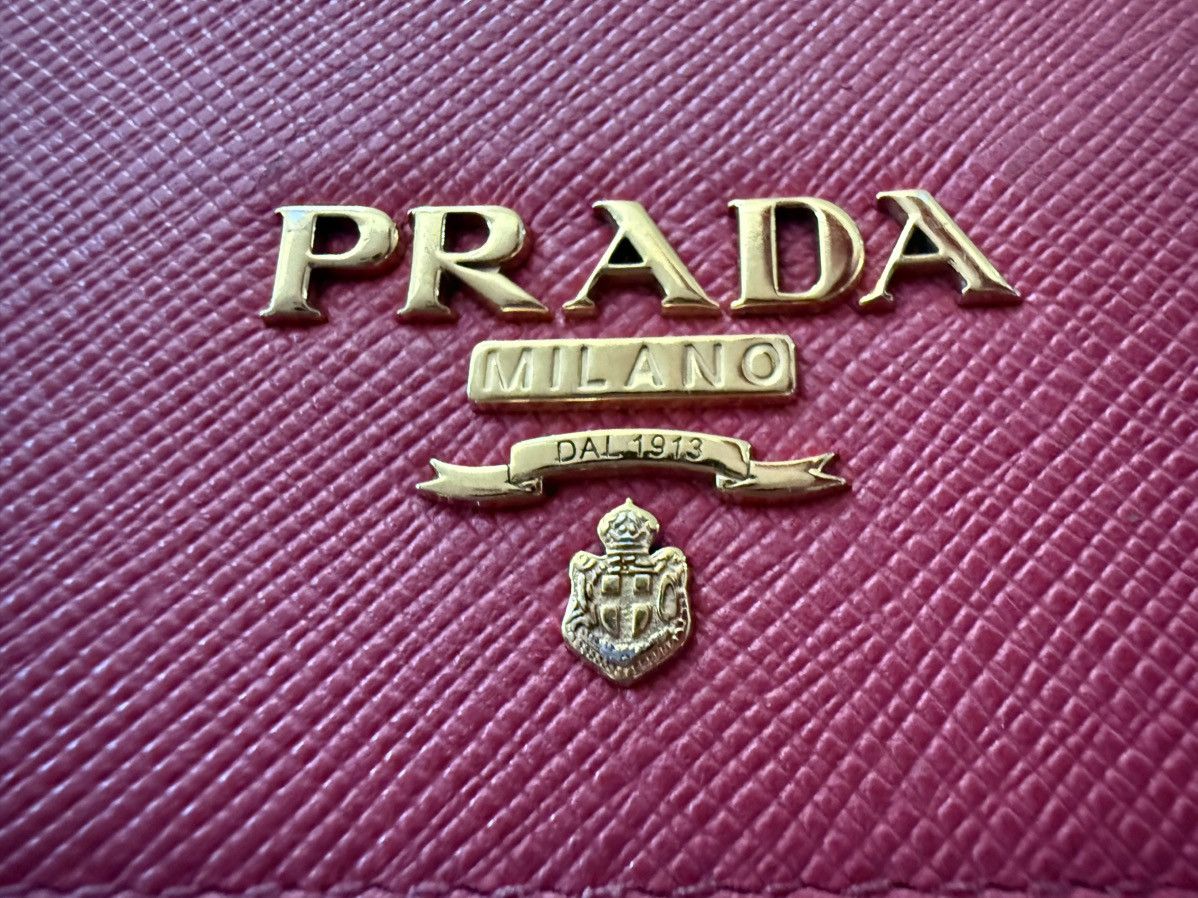 Prada Prada Pink Saffiano tri-fold leather wallet w/ Gold Badge! Size ONE SIZE - 23 Thumbnail