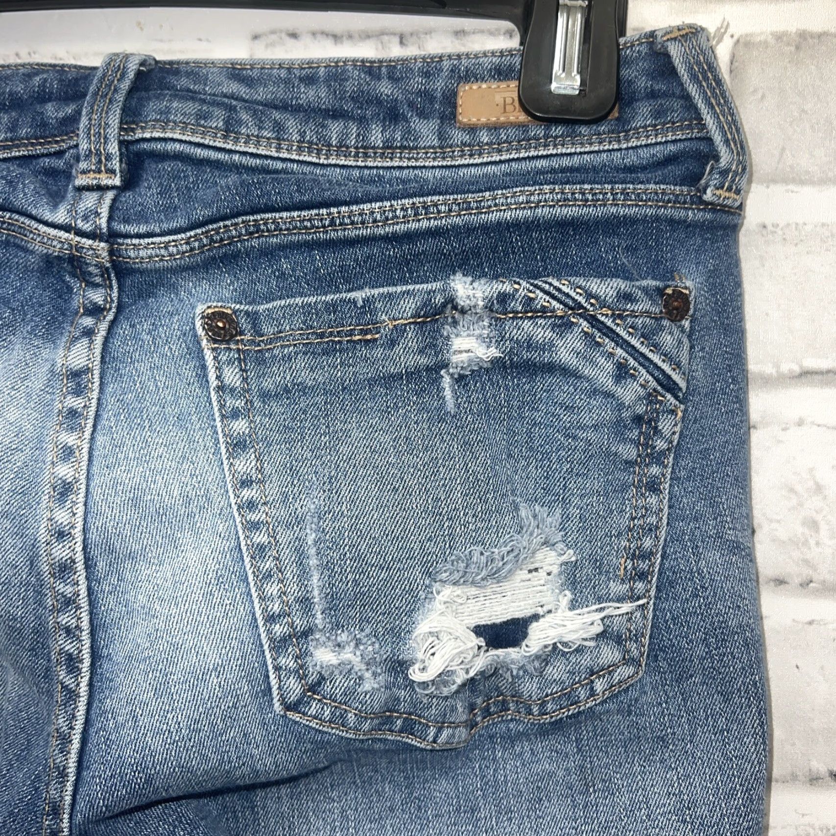 Vintage BUCKLE Jeans Straight Distressed Women 24x31 Blue Black Size 24 Inseam 31 Mens/Womens? (Gender at end) Size 42" / US 20 - 3 Thumbnail