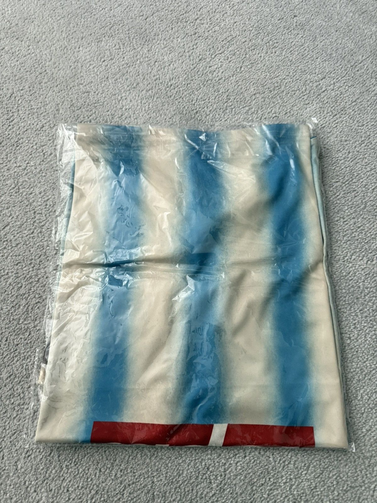 Travis Scott Travis Scott Utopia Argentina Soccer Jersey size XL Size US XL / EU 56 / 4 - 5 Thumbnail