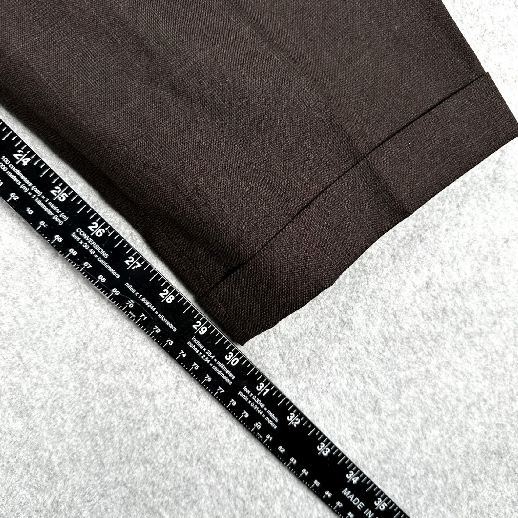 Vintage Oxford Clothes Mens Dress Pants 34x30 Brown Pleated Cuffed Straight Leg Business Formal Slashed Pockets Classic Fit Pants Boys? Size US 34 / EU 50 - 5 Thumbnail