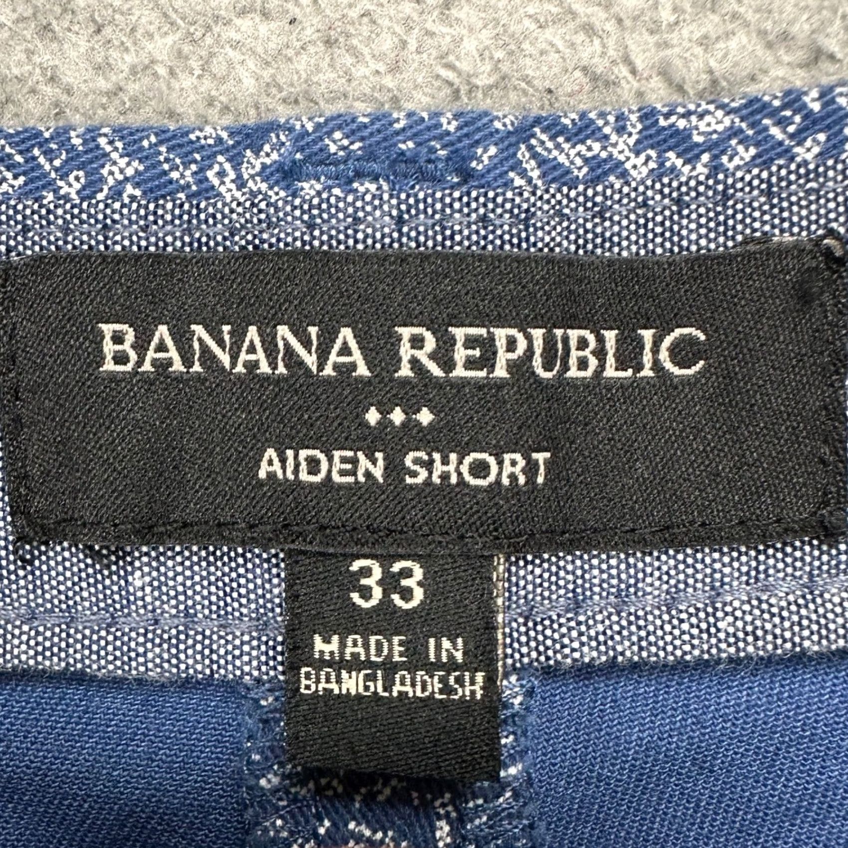 Banana Republic Banana Republic Mens Aiden Shorts 33 Blue Geometric Chino Stretch Flat Front Casual Pockets Breathable Regular Waist 33 Inseam 9 Men’s Shorts Size US 33 - 4 Thumbnail