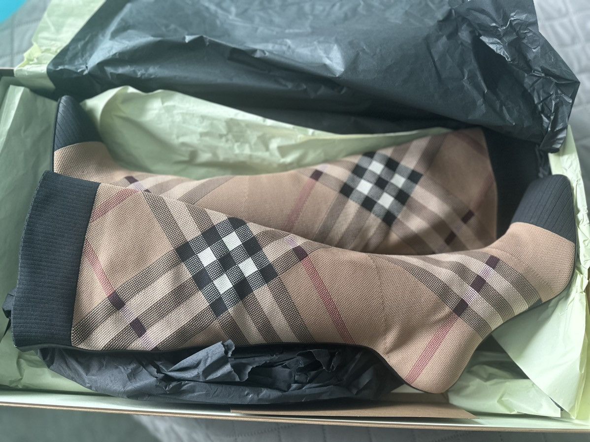 Burberry Burberry Vintage Check 105 Sock Boots Size US 10 / IT 40 - 5 Thumbnail