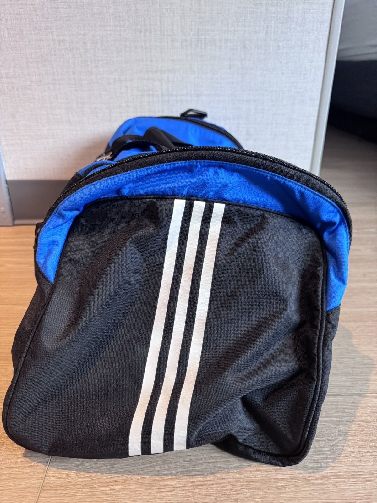 Adidas × Balenciaga Balenciaga Adidas Gym Duffle Bag Blue Size ONE SIZE - 2 Thumbnail