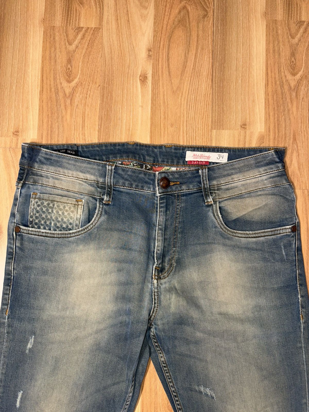 Ed Hardy VTG Ed Hardy "Dagger" Slim Taper Jean Embossed Skull Size 34 Size US 34 / EU 50 - 3 Thumbnail