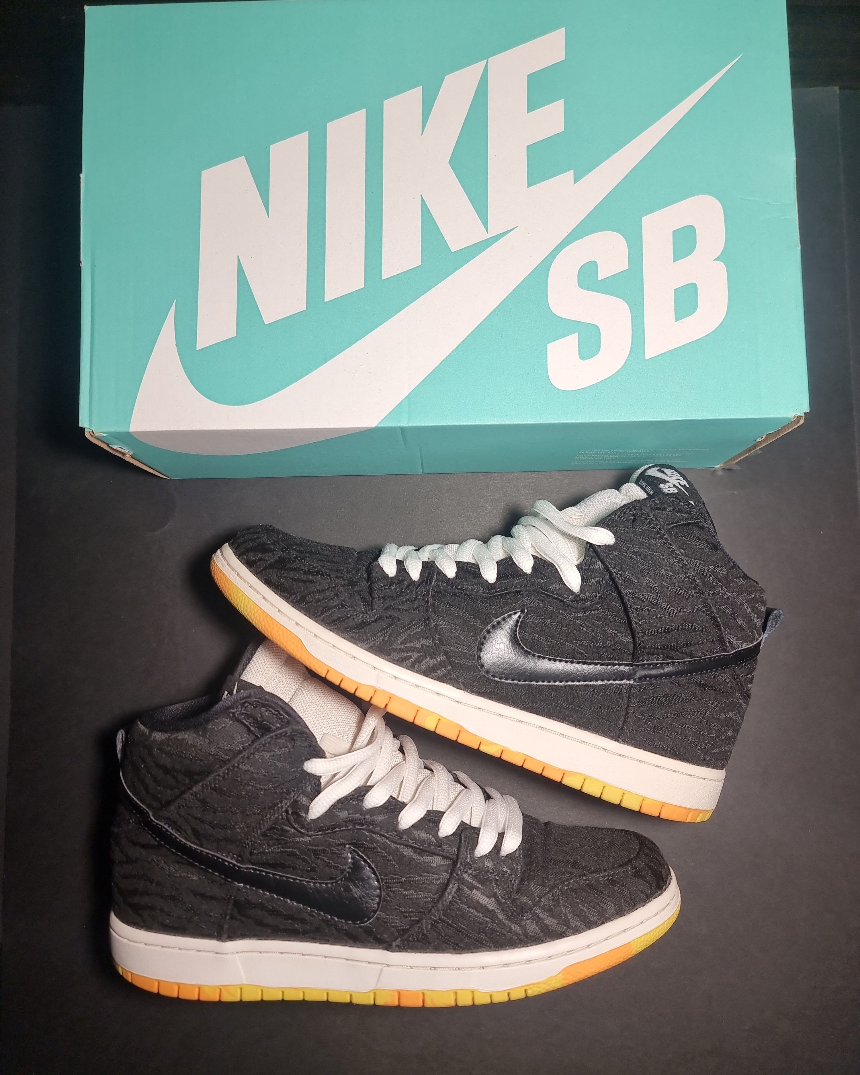 Nike SB Nike SB Dunk High Skunk Size US 9.5 / EU 42-43 - 1 Thumbnail
