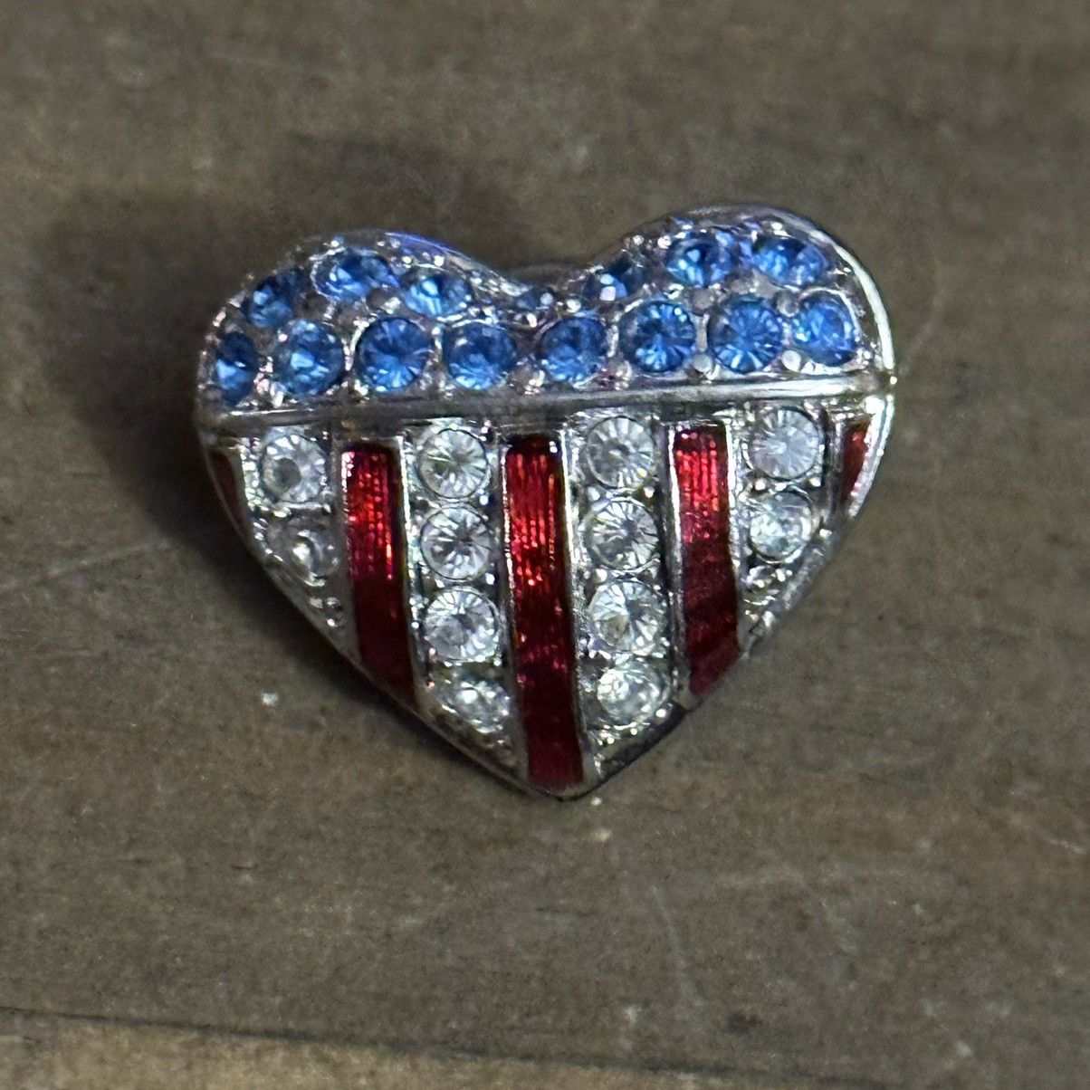 Swarovski Swarovski crystal brave heart patriotic tac pin Size ONE SIZE - 3 Thumbnail