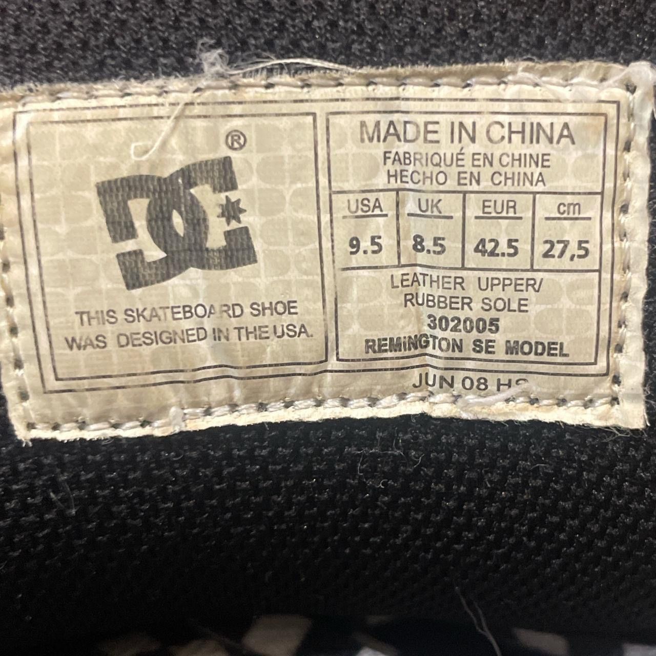 DC DC Shoes Chunky Y2K Checkered Graffiti Skate Shoes Size 9.5 Size US 9.5 / EU 42-43 - 7 Thumbnail