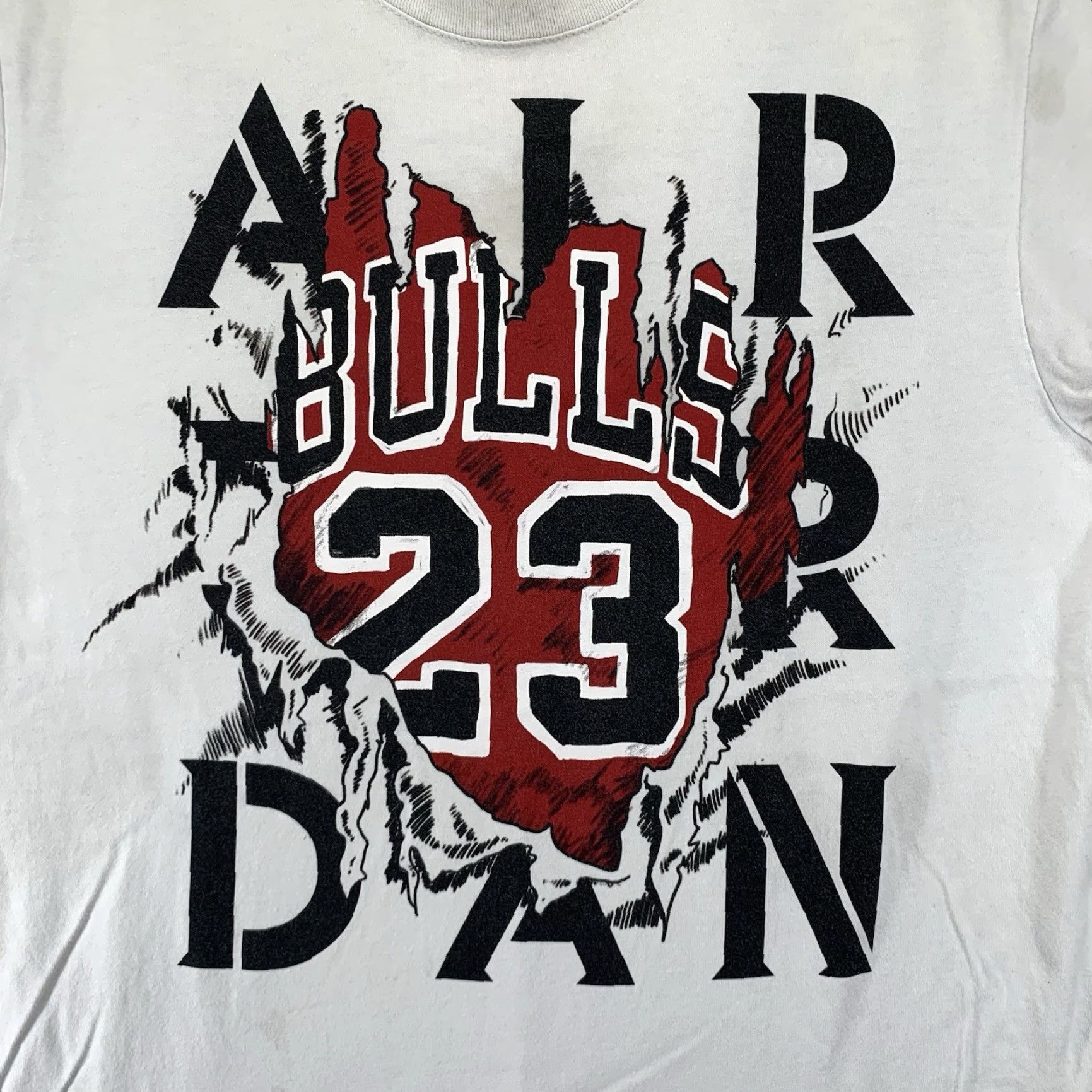 Jordan Brand Jordan Air Jordan T-Shirt Medium White Graphic Print Jumpman Bulls 90s Mens Size US M / EU 48-50 / 2 - 2 Thumbnail