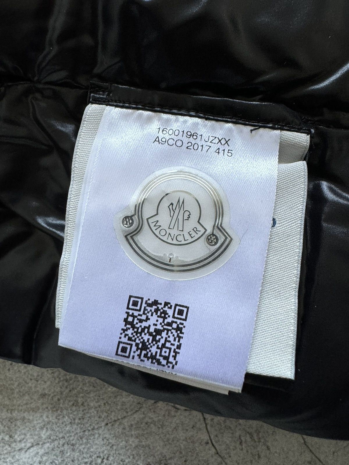 Moncler Moncler black down puffer scarf Size ONE SIZE - 6 Thumbnail