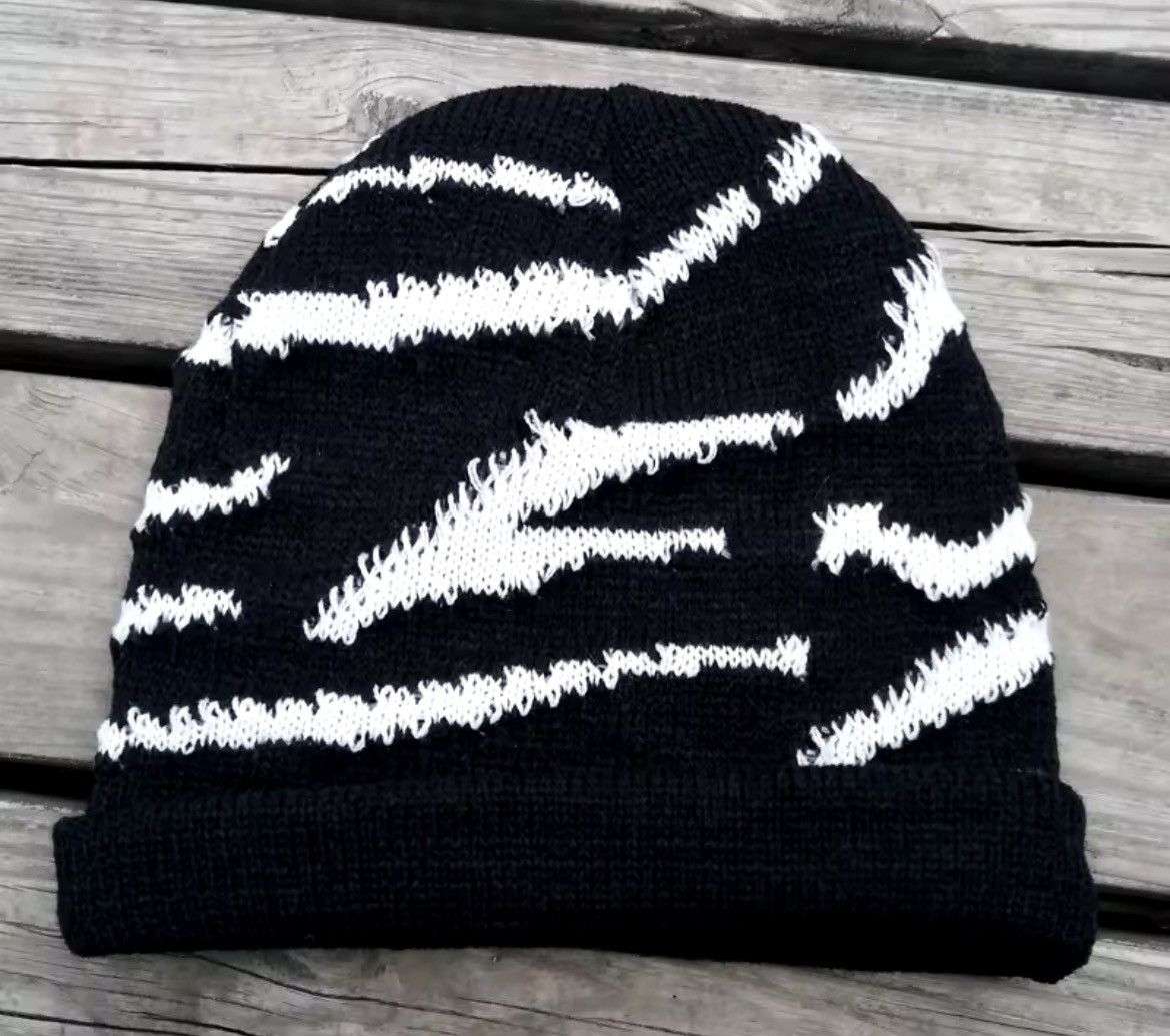 Japanese Brand × Vintage Knitted Zebra Pattern Beanie Size ONE SIZE - 2 Thumbnail