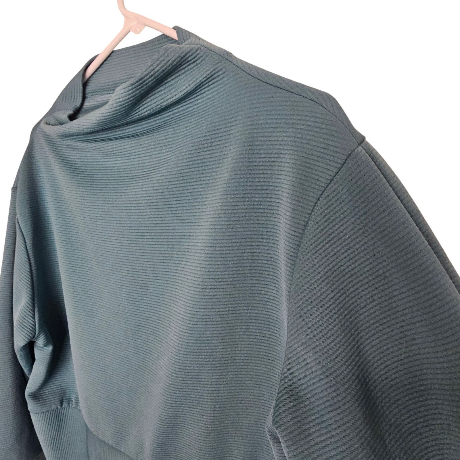 Nike Nike Womens Dri-Fit Funnel Neck Athletic Top Size M Sporty Size M / US 6-8 / IT 42-44 - 5 Thumbnail