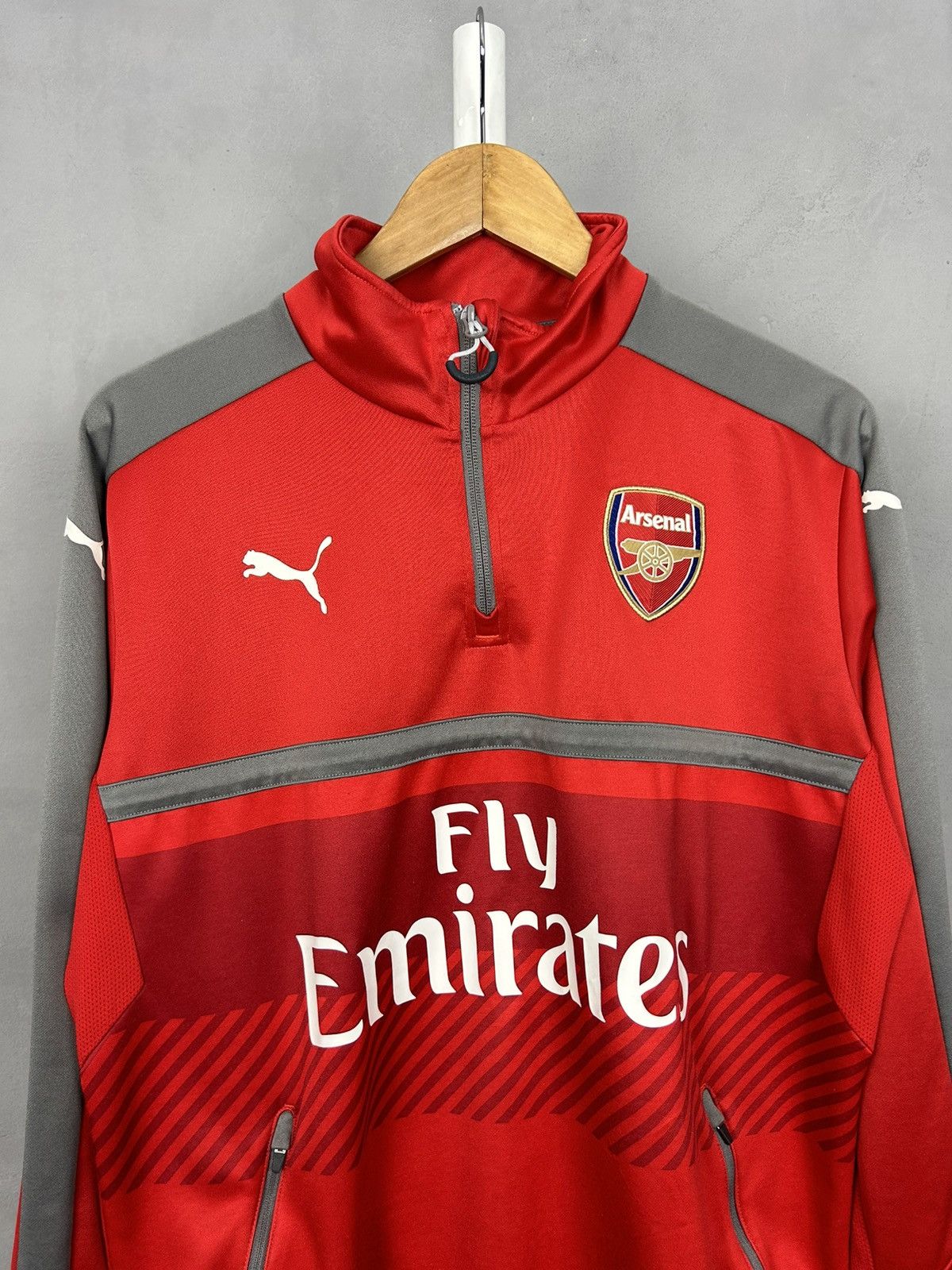 Puma 2016-17 Arsenal Puma 1/4 Zip sweatshirt Size US L / EU 52-54 / 3 - 4 Thumbnail