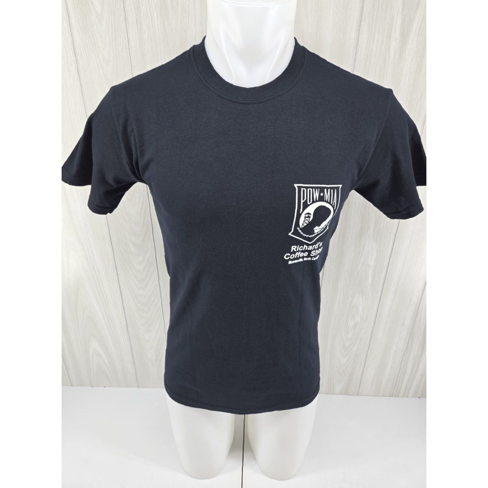 Gildan Gildan T-Shirt Unisex Adults Short Sleeve Crew Neck Double-Sided POW - MIA Richards Coffee Shop Sz Small Black Size US S / EU 44-46 / 1 - 3 Thumbnail