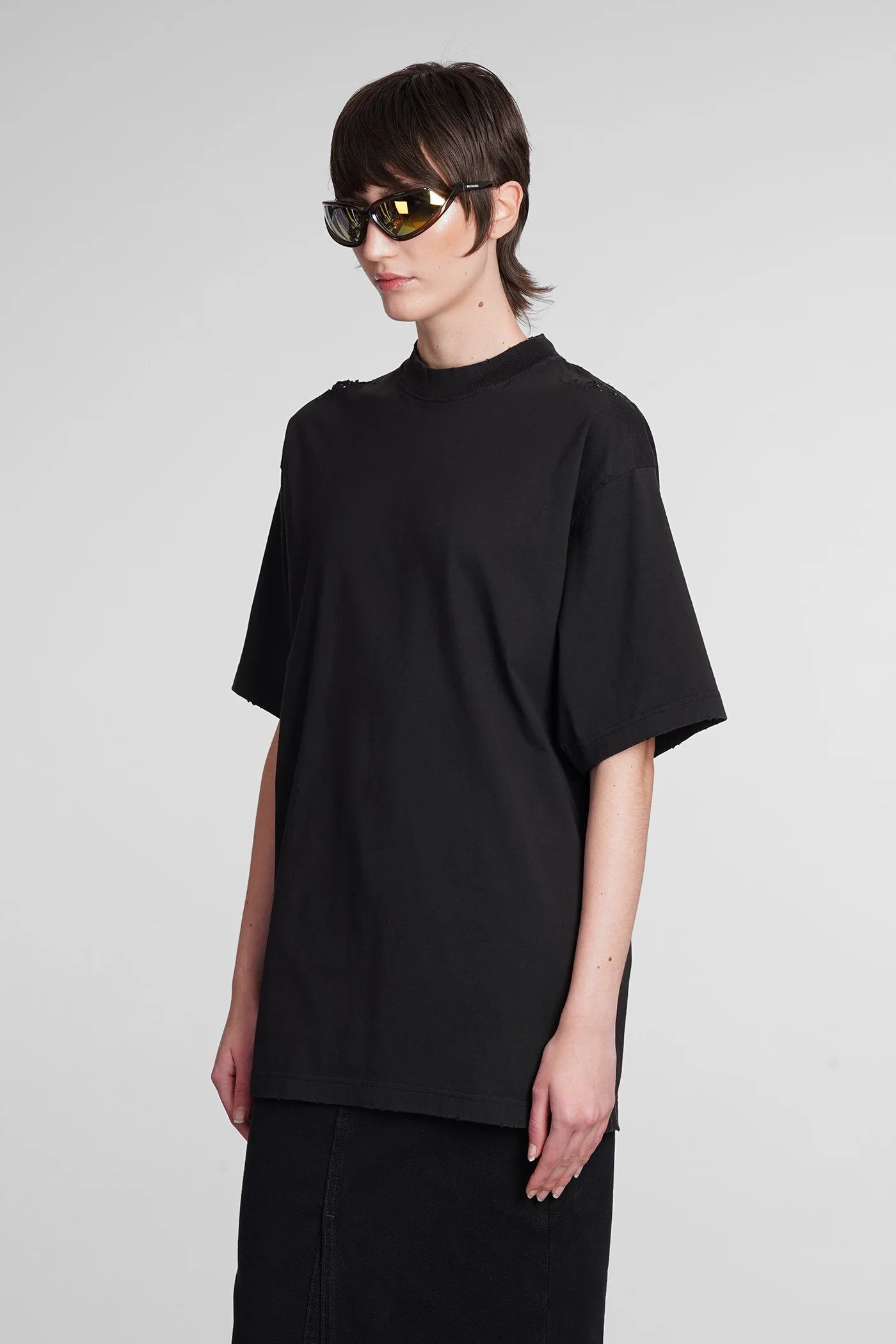 Balenciaga Washed Black Distressed Gothic Logo Oversized T-Shirt Size US XS / EU 42 / 0 - 6 Thumbnail