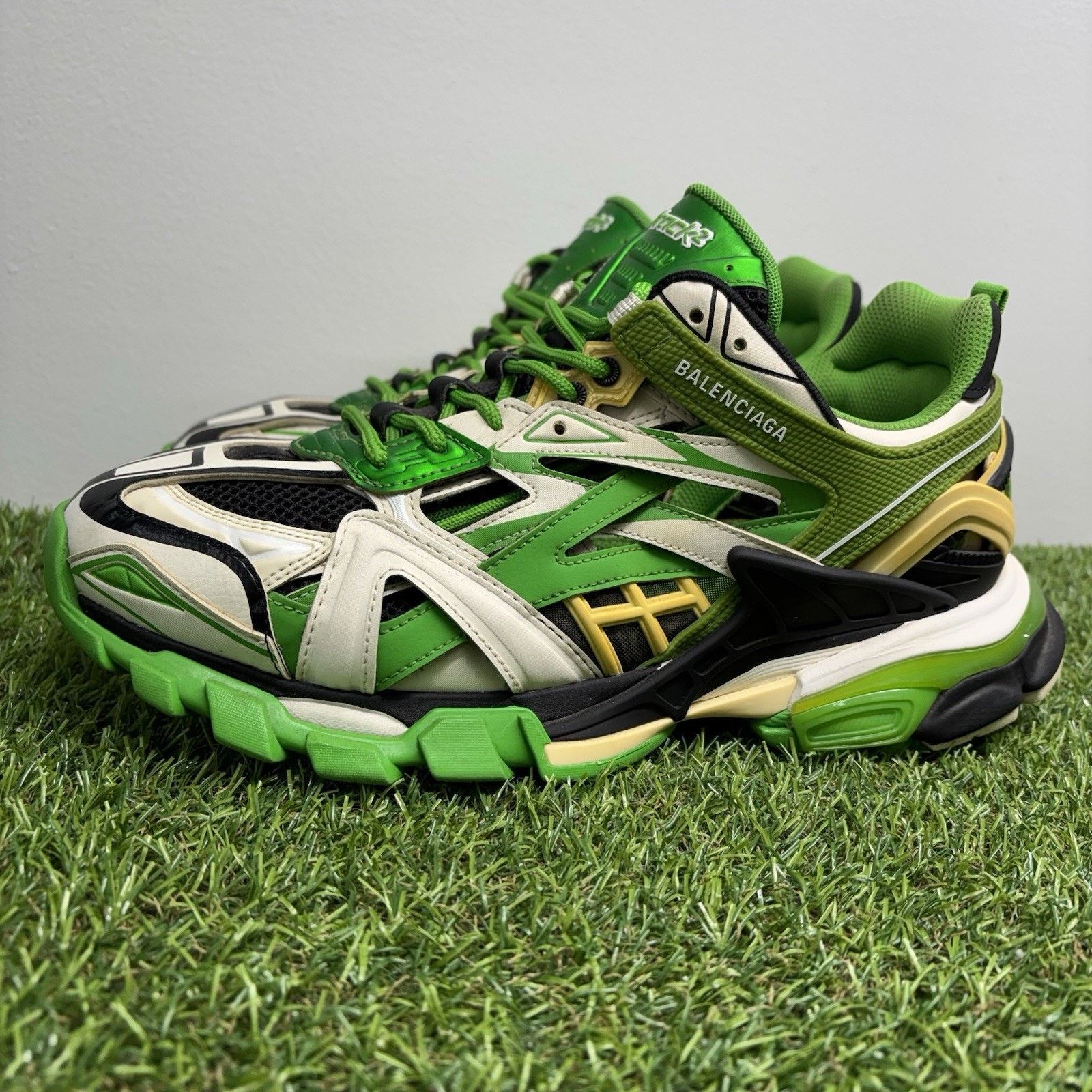 Balenciaga Balenciaga Track 2 Trainer ' White Green ' | GREAT COND! Size US 10 / EU 43 - 1 Thumbnail