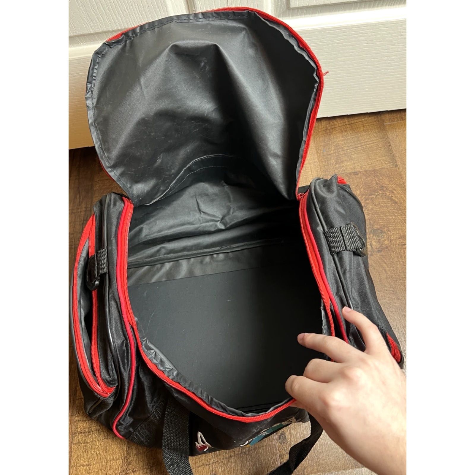 Spalding VINTAGE Spalding Duffle Bag Travel Gym Black /Red Sports Retro 90s Print Bag Nylon Canvas Unisex Adults Large Size ONE SIZE - 7 Thumbnail