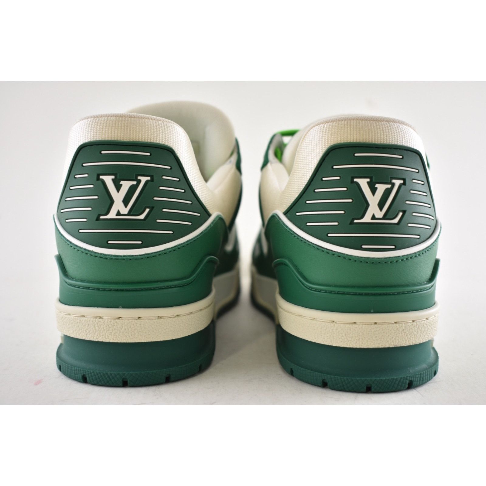 Louis Vuitton Louis Vuitton Green White Empreinte Leather Low Top Size US 10 / EU 43 - 15 Thumbnail