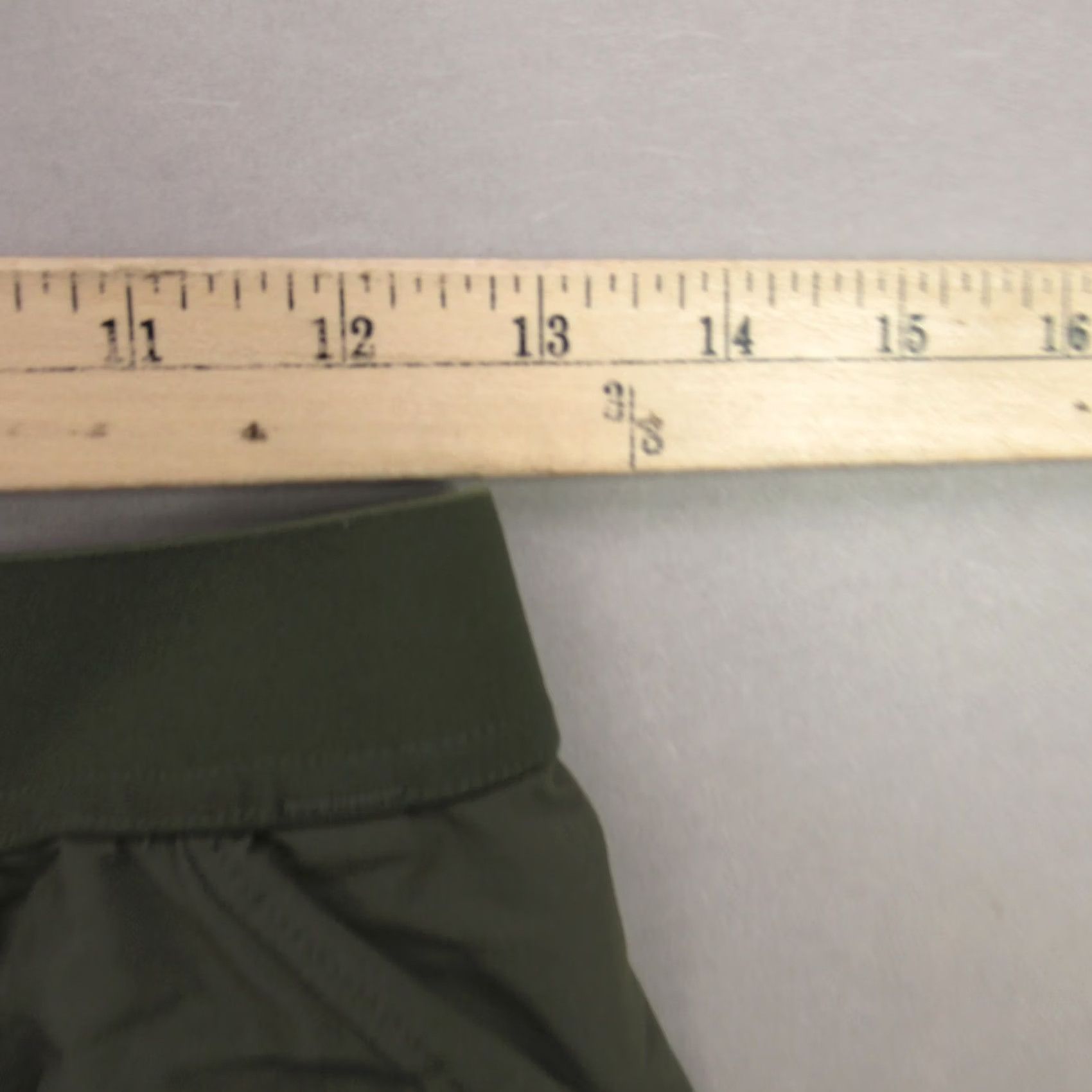 Patagonia Patagonia Shorts Mens 30 Green Cargo Casual Lightweight Pockets Outdoors Size US 30 / EU 46 - 7 Thumbnail