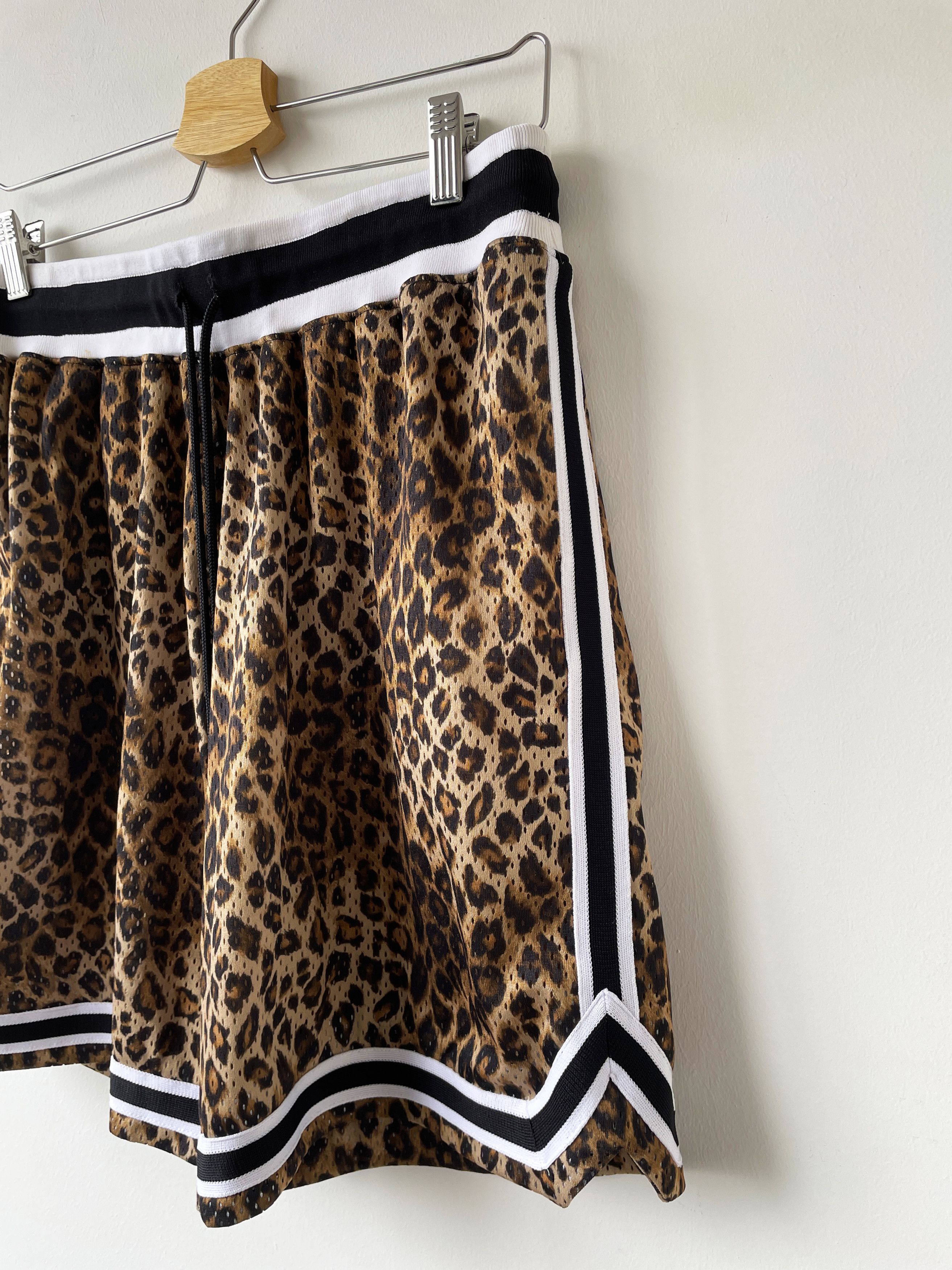 John Elliott leopard shorts Size US 30 / EU 46 - 2 Thumbnail