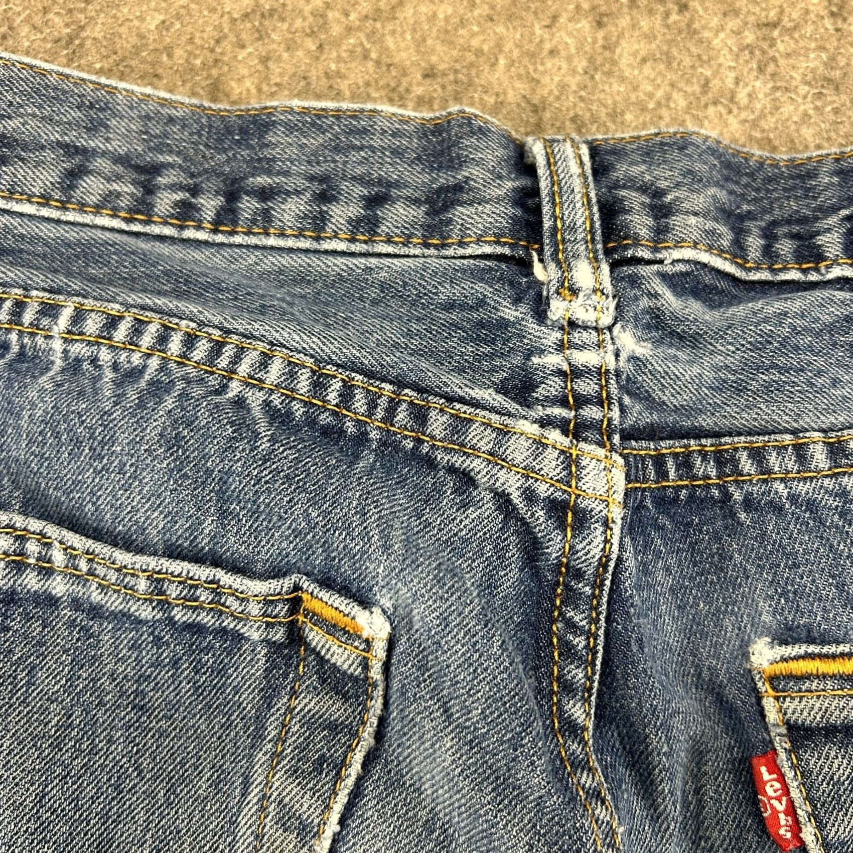 Levi's Levi's 501 Jeans Mens 32x34 Blue Straight Regular Medium Distressed 5-Pocket Denim Regular Fit Button Fly Jeans Mens Women? Size US 32 / EU 48 - 4 Thumbnail