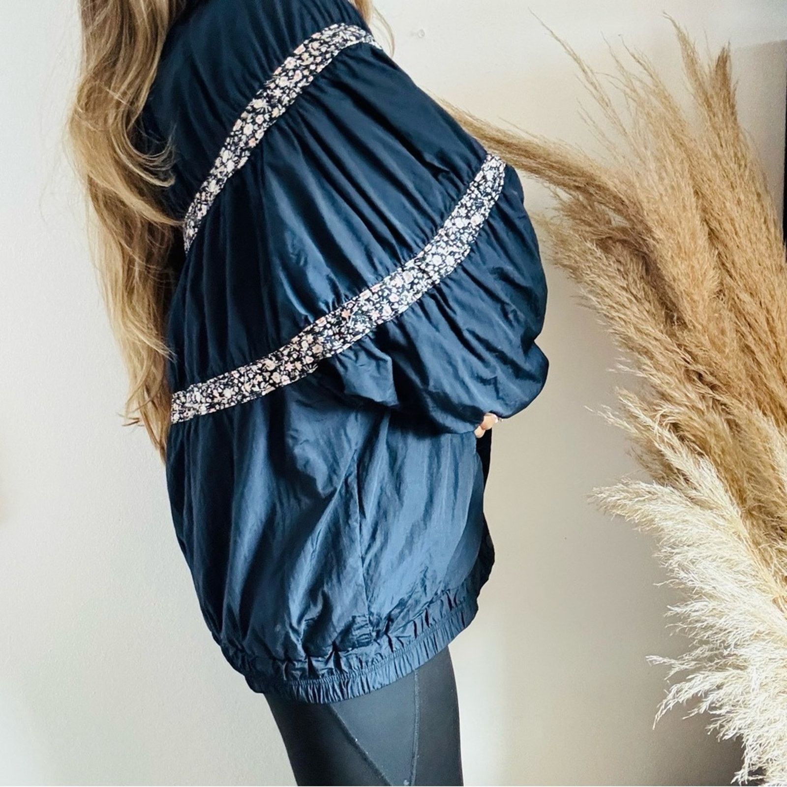 Free People FREE PEOPLE Navy White Floral Stripe $239 Puff Jacket Coat Size XL / US 12-14 / IT 48-50 - 9 Thumbnail