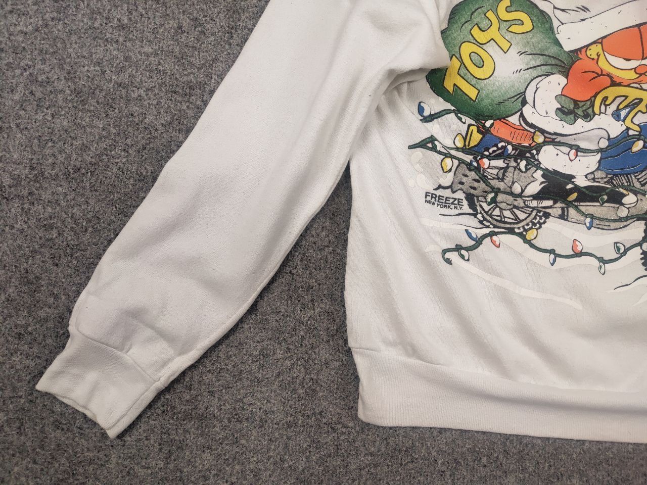 Tultex Rare Vintage 1978's Garfield Printed Logo Freeze Sweatshirt Size US L / EU 52-54 / 3 - 11 Thumbnail