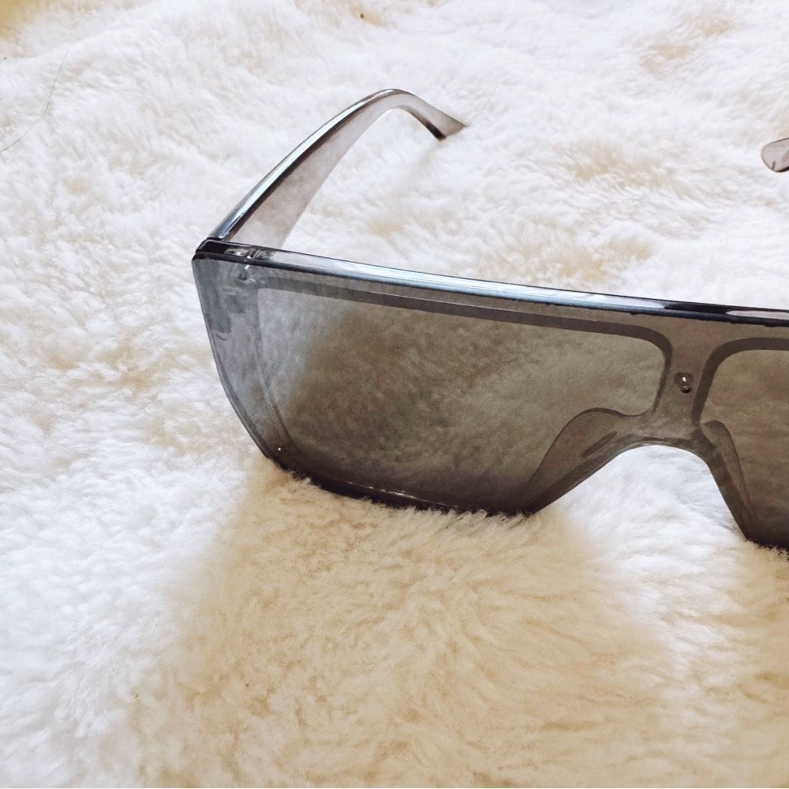Other Greta Gray Oversized Statement Sunglasses Size ONE SIZE - 6 Thumbnail