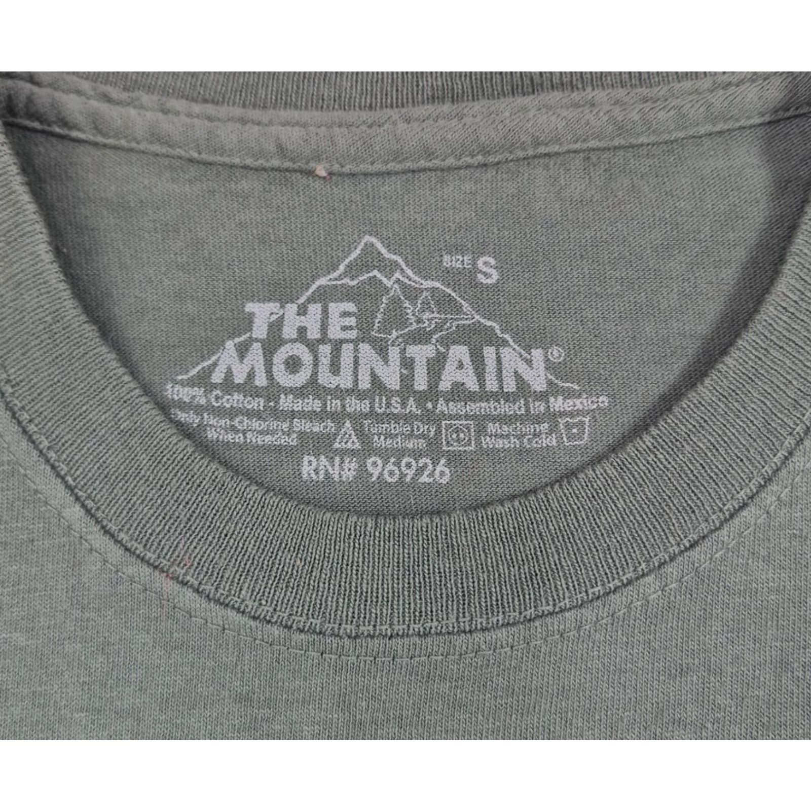 The Mountain The Mountain Shirt Mens Small Green Green River Utah 4 Wheeling God Graphic USA Shirt Mens S Green 4x4 Jeep Canyon Back God Religion Car Off-road USA Size US S / EU 44-46 / 1 - 3 Thumbnail