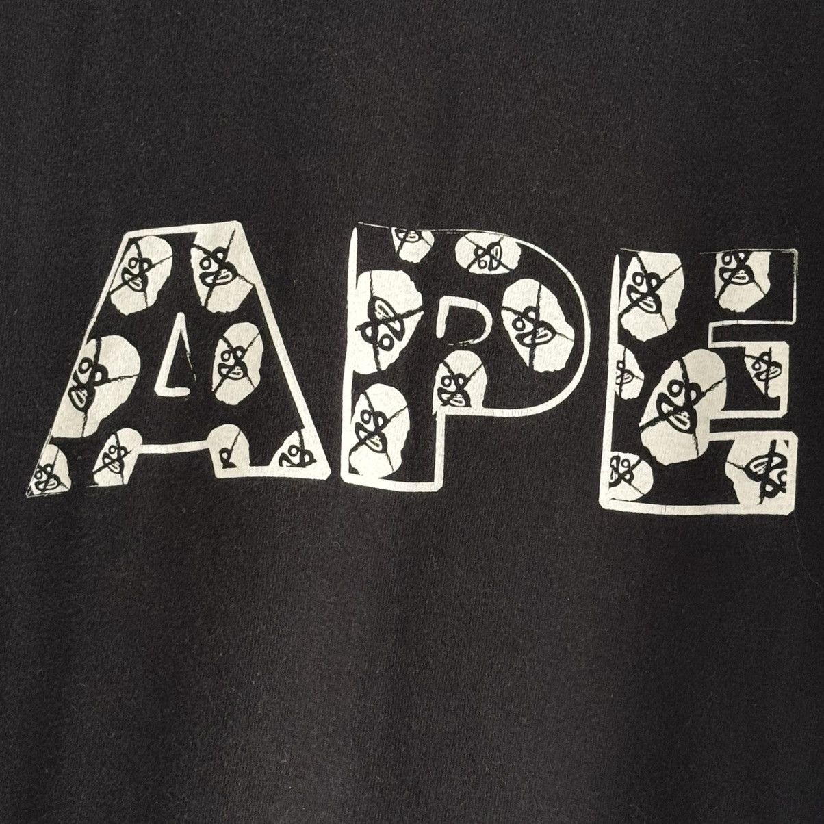 Bape Vintage Bape Tiny Ape Head Logo Tee Nigo Size US L / EU 52-54 / 3 - 3 Thumbnail
