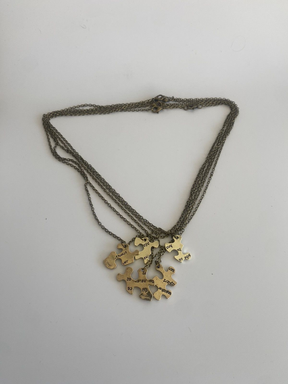 Other Women's necklace friends necklace Size ONE SIZE - 5 Thumbnail