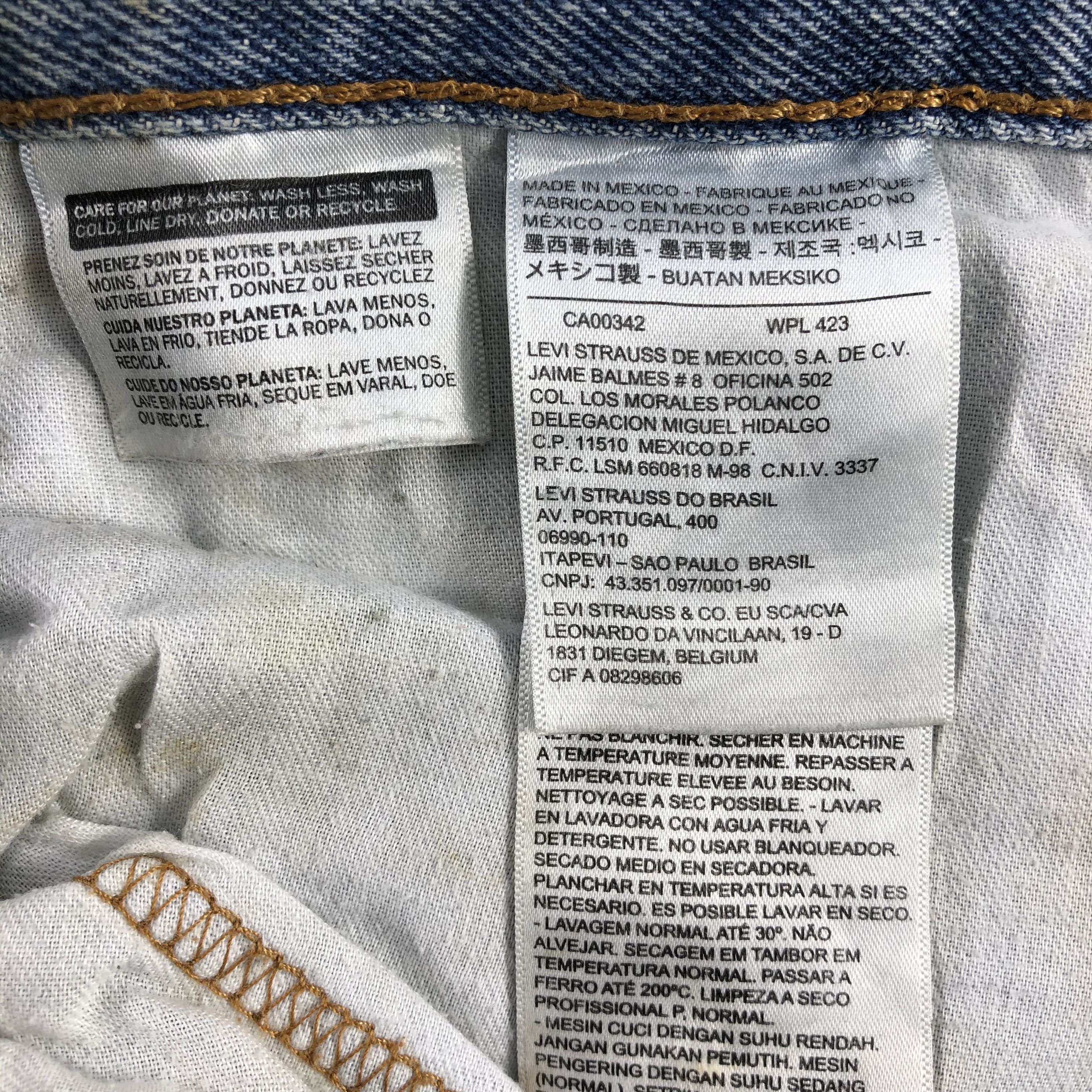 Levi's Vintage Levis 505 Jeans Medium Wash Denim KJ953 Size US 36 / EU 52 - 16 Thumbnail