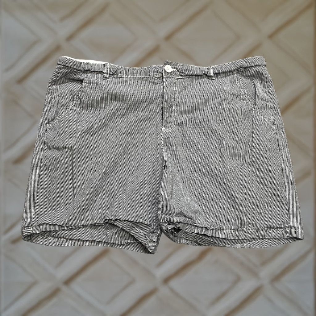 Faded Glory Faded Glory Bermuda Shorts Womens 18 Blue Striped Pockets High Rise Knit Shorts Casual Summer 18 Womens Size 40" / US 18 - 1 Thumbnail