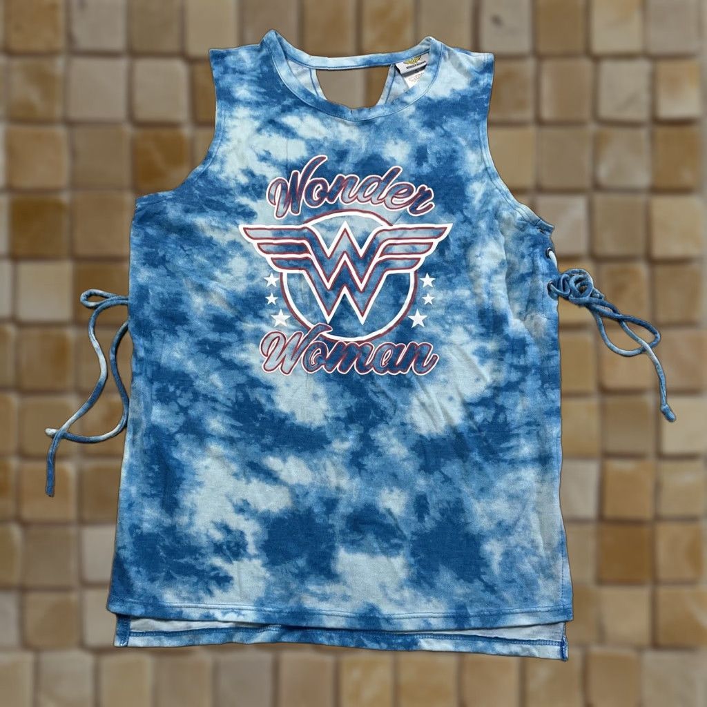 DC Comics DC Comics Wonder Woman Logo Tank Top Shirt Juniors Size M Womens Sleeveless Blue Knit 50% Cotton 50% Polyester Logo Graphic Tee Size M / US 6-8 / IT 42-44 - 1 Thumbnail
